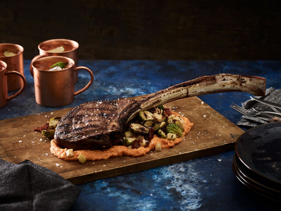 Angus Tomahawk Steak